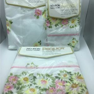 Vintage Pequot Twin sized sheets